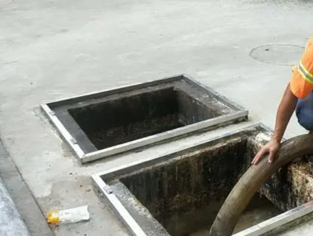 广华办事处化粪池清理