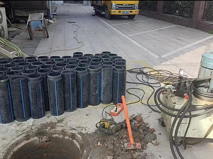 广华办事处PE置换管厂家 DN315置换管 非开挖管短管置换